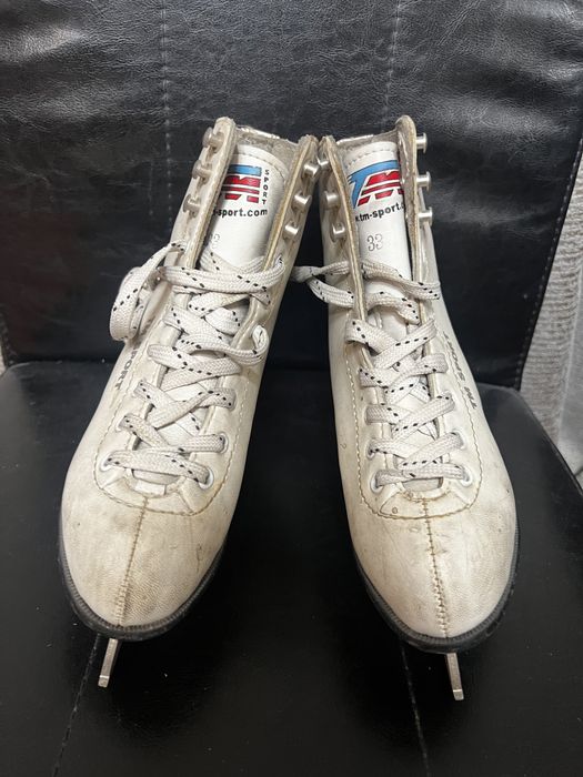 Продам фигурные коньки