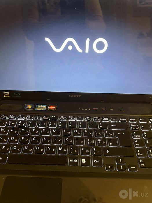 Ноутбук sony vaio 16"