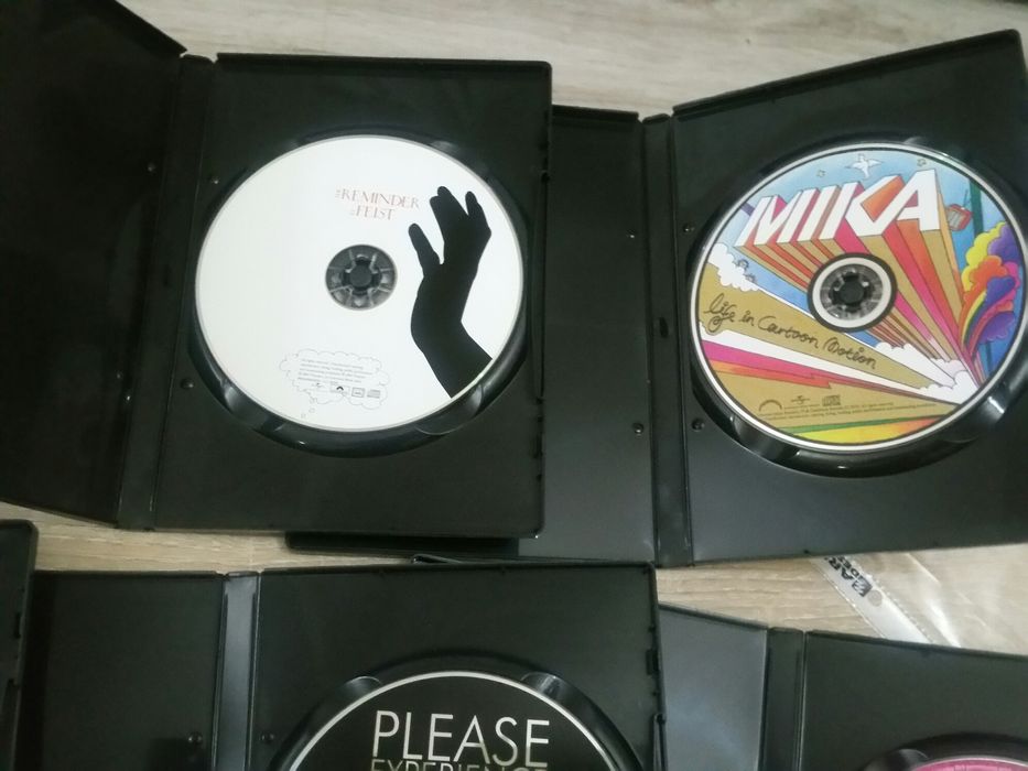 Colectie 21 CD Mika Metallica Nelly Furtado Timbaland Meat Loaf etc