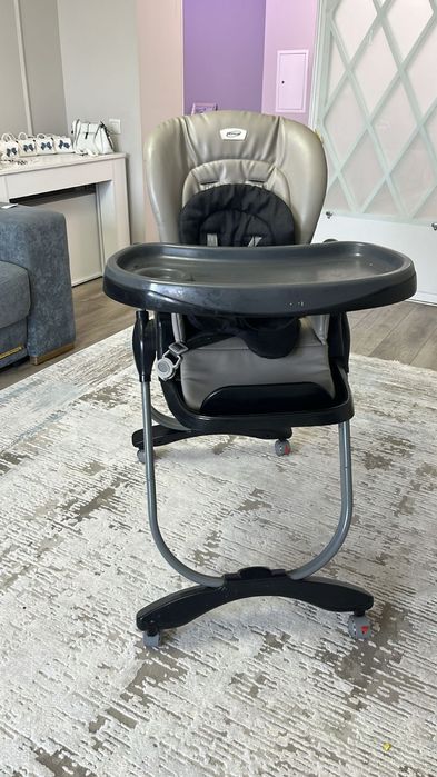 Детский столик каталка