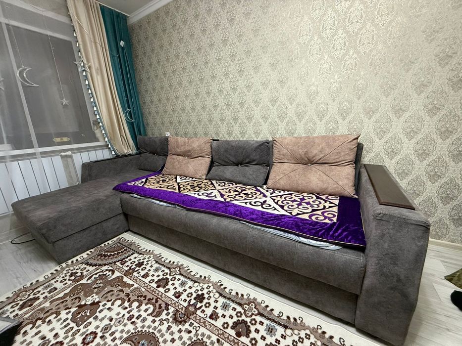 Угловой диван ..