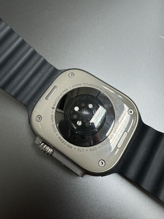 Apple Watch Ultra часы