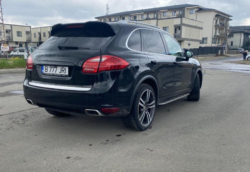 Porsche cayenne 2013 ca si cum este nou
