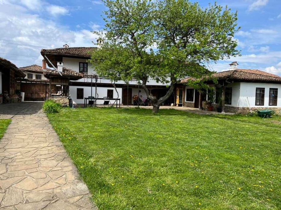 Продава се Хотел в с. Миндя, Област Велико Търново - 500 кв.м за 760 €/кв.м - Снимка #3