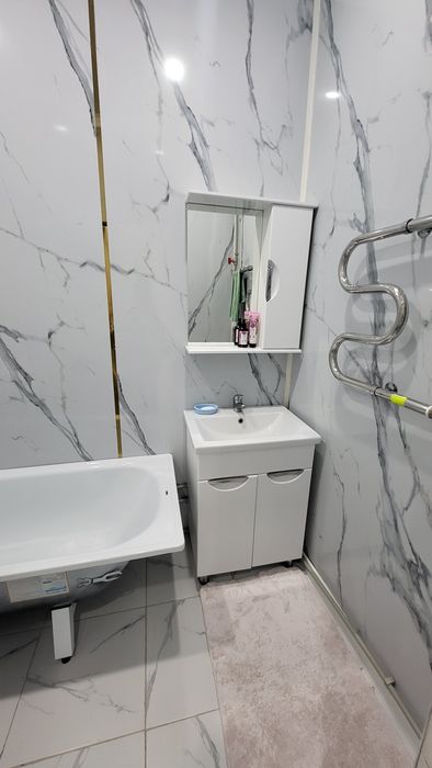 Продается 2 х ком квартира