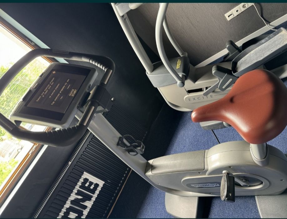 Vând biciclete profesionale Technogym Xcite