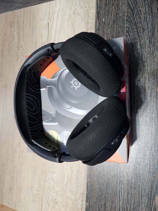 SteelSeries - Arctis Nova 5