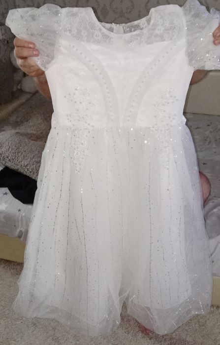 Продам новогоднее платье .