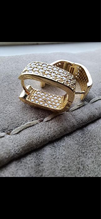Cercei mici  fetita si dama 14k cu pietricele gold