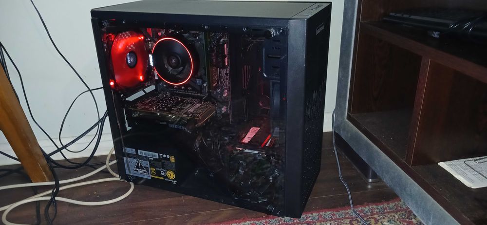 Gaming PC = Ryzen 5 2600x / 1660 Ti / 16GB / SSD 250