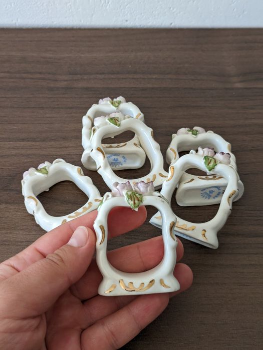 Порцеланови пръстени с рози