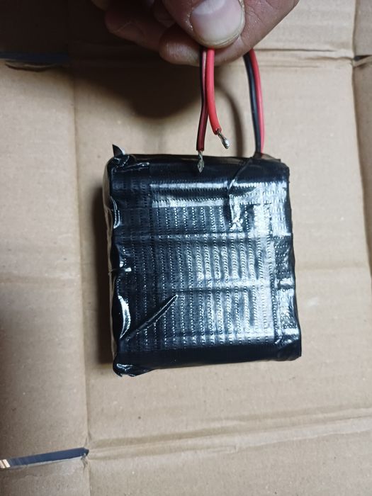 Baterie 16,8v  6A cu BMS. Este in stare buna
Capacitatea este reala

#