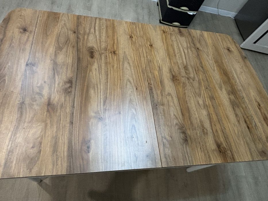 Продам кухонный стол