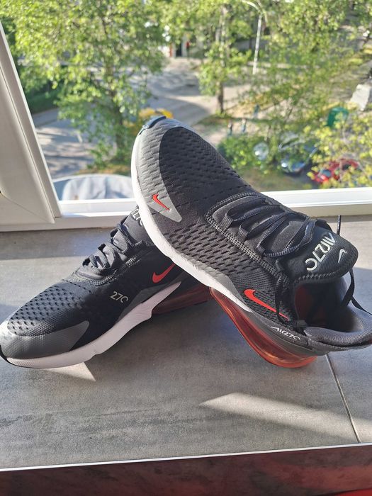 Маратонки Nike AIR MAX 270 45 номер