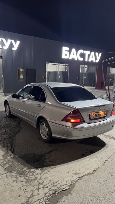 Продам Mercedes-Benz C180 W203 2.0 AT