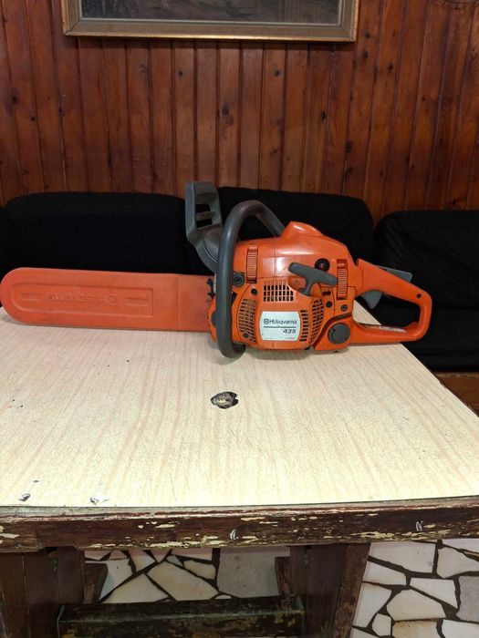 Моторен верижен трион Husqvarna.