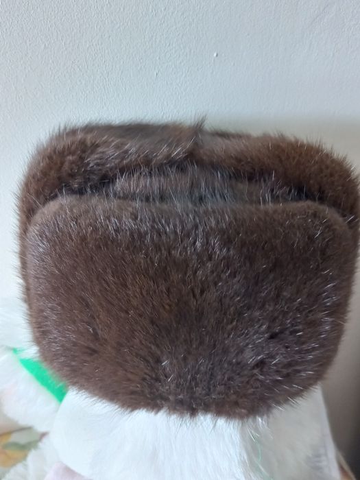 Продам шляпу Норка и шапки.