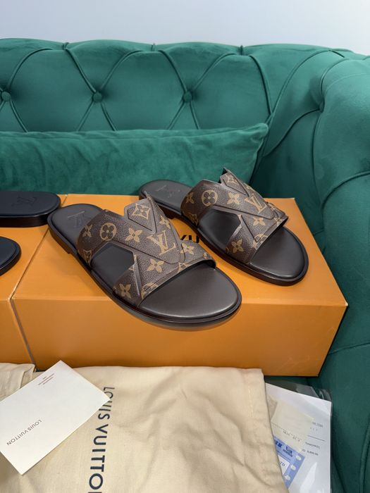 Papuci Louis Vuitton piele naturala 100% Full Box colectie noua