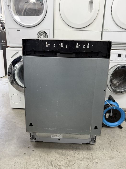 Съдомиялна машина SIEMENS с прожекция на времето