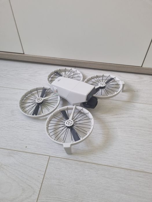 Vand drona DJI Flip