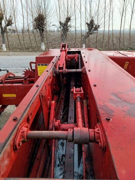 Преспадборшик "NEW HOLLAND 565" .