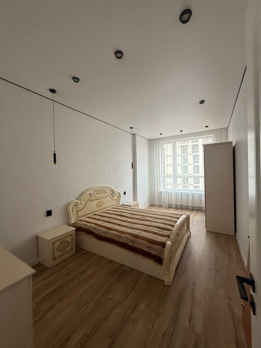 Продам спальный гарнитур б/у. Срочно