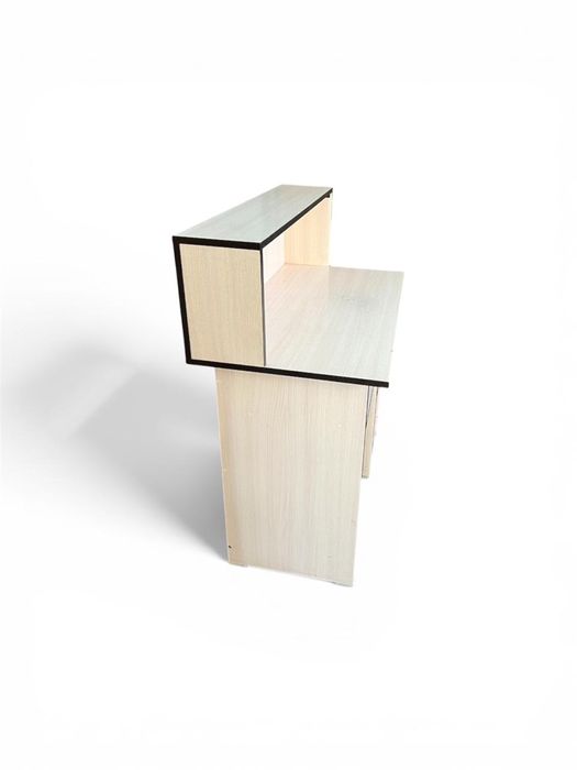 Стол офисный , письминый