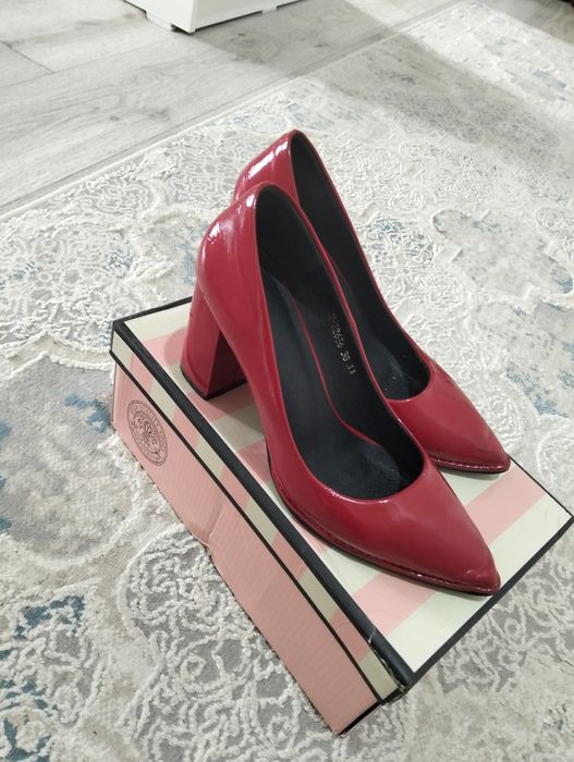 Продам туфли в отличном состоянии