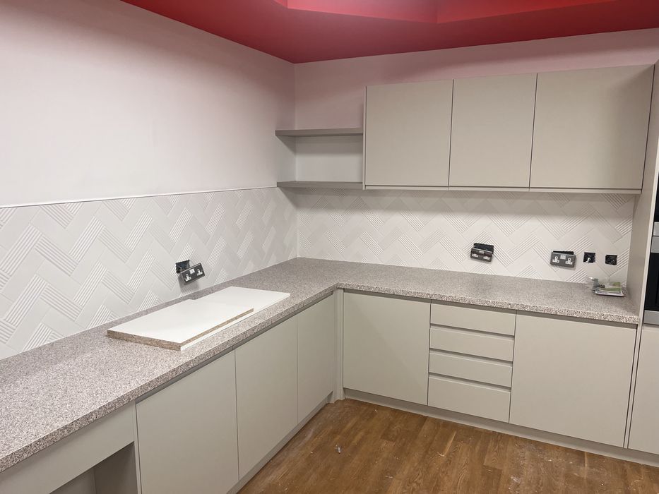 Execut lucrari gresie faianta de inalta calitate