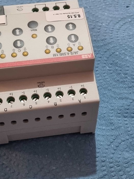 Vand aparataj KNX/ cuie de pulsă