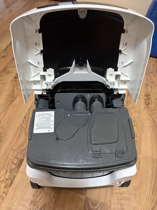 Aspirator cu spalare Bosch AquaWash&Clean, 2100w