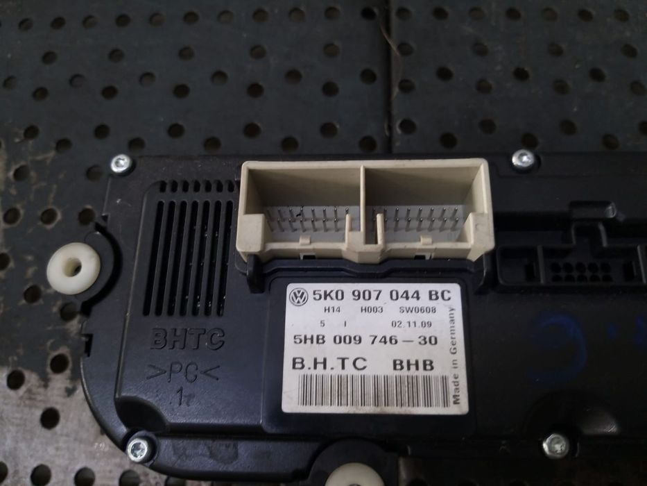 Panou comanda clima ac vw golf 6 5k 5k0907044bc 5hb00974630