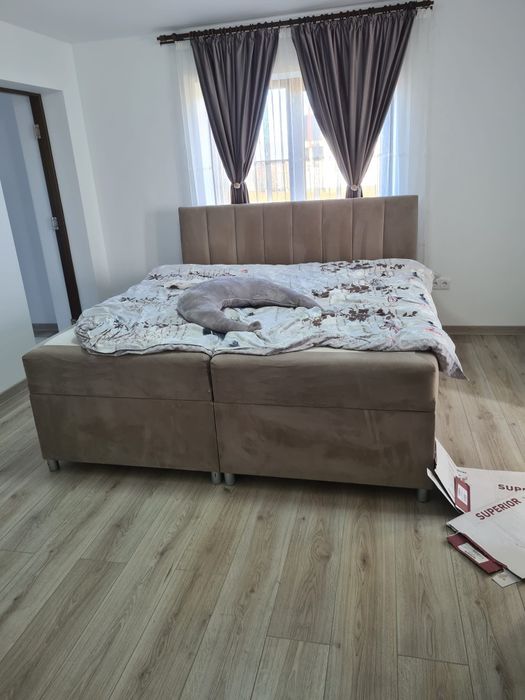 Pat boxspring la mâna doua. 180/200