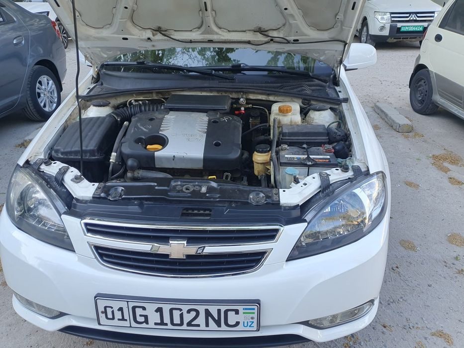 Пподаётся Ласетти 1.8