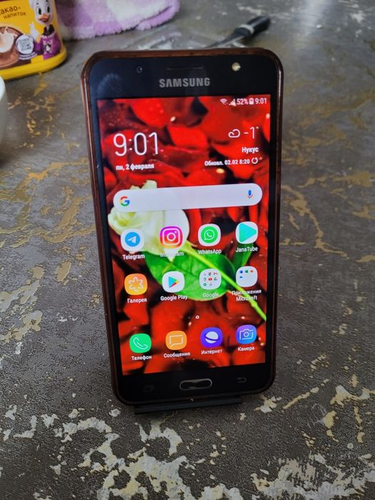 Самсунг  J5 (2016)  .