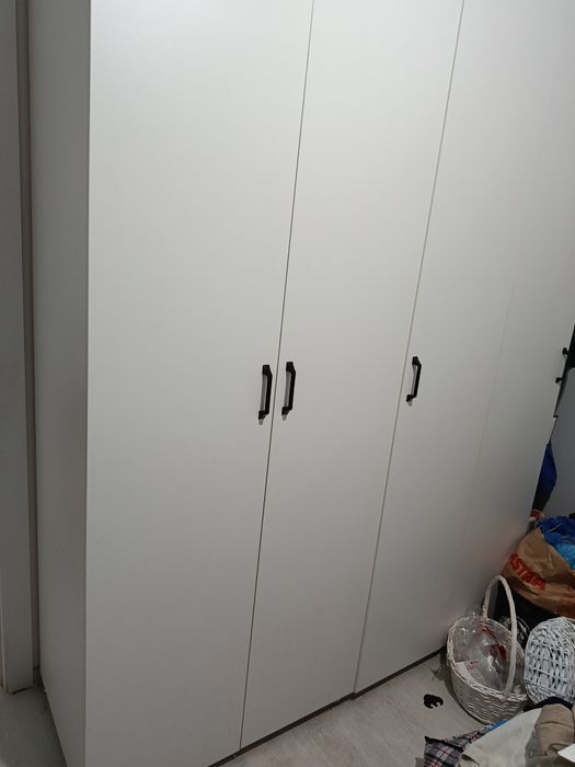 Шкаф 6 дверный .