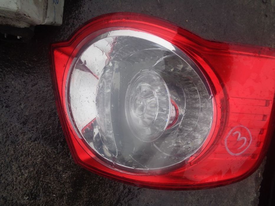 Vand Stop Stanga-Dreapta Volkswagen Jetta volan pe stanga pretul este/buc