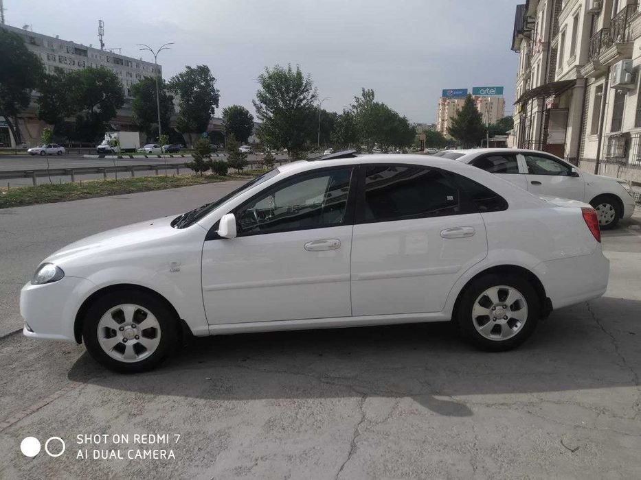 Жентра автомат белый