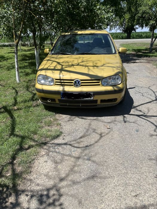 VOLKSWAGEN e-Golf 0 — imagine 3