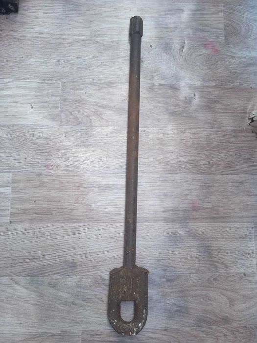 Ключ для чугунных батарей.