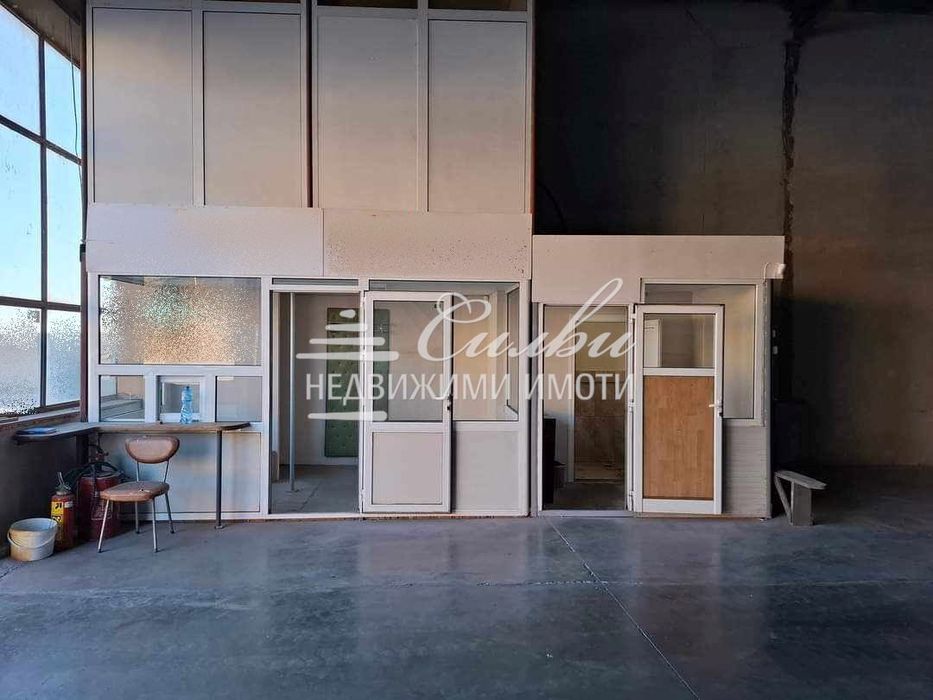 Дава се под наем Промишлена сграда в Шумен, Добруджански - 1000 кв.м за 3060 € - Снимка #1