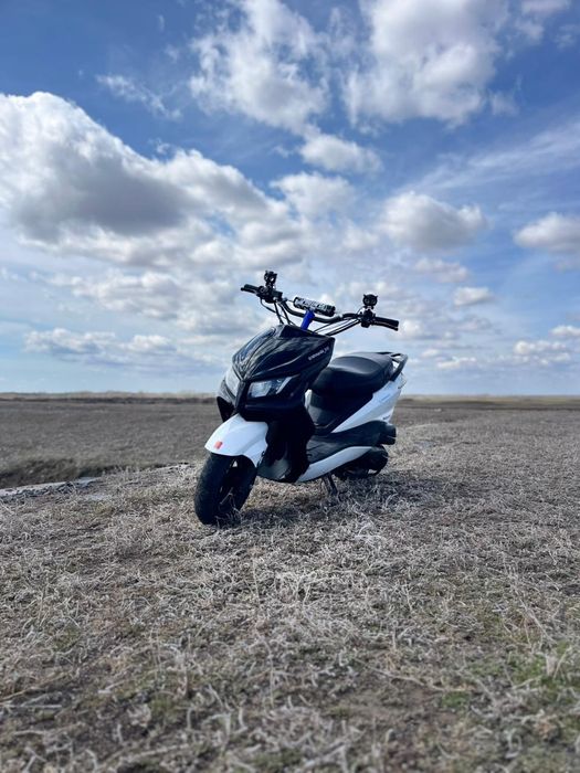 Продам скутер м8