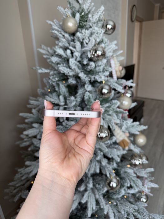 Продаю iphone 13