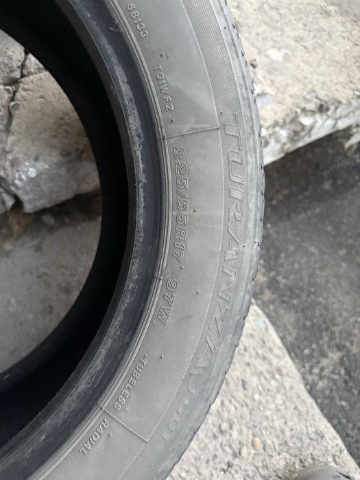 Продам шины bridgstone 225/55/17
