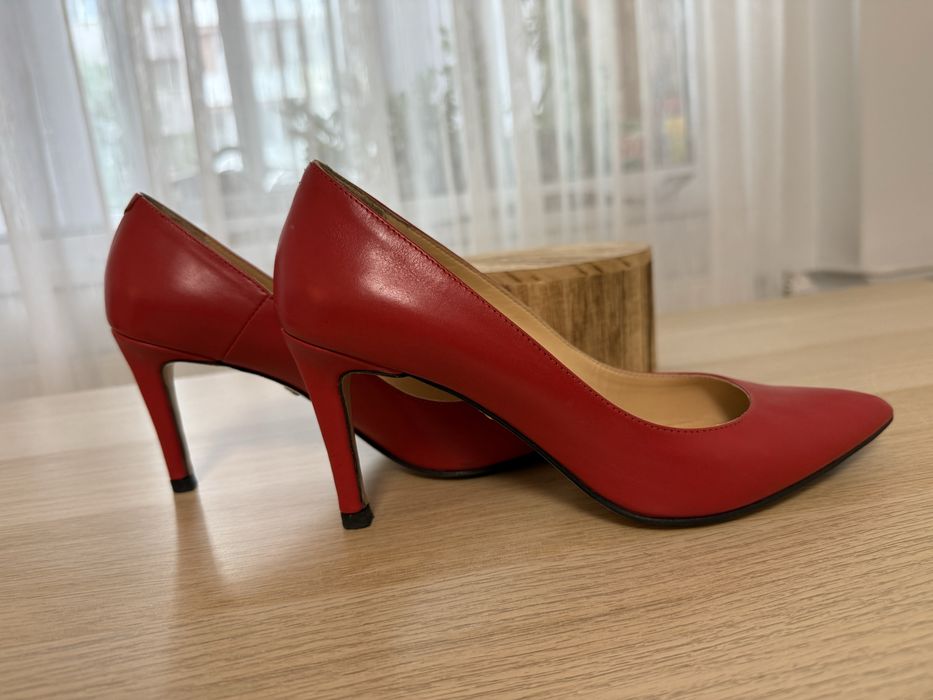 Pantofi cu toc (dama) - din piele - marimea 37