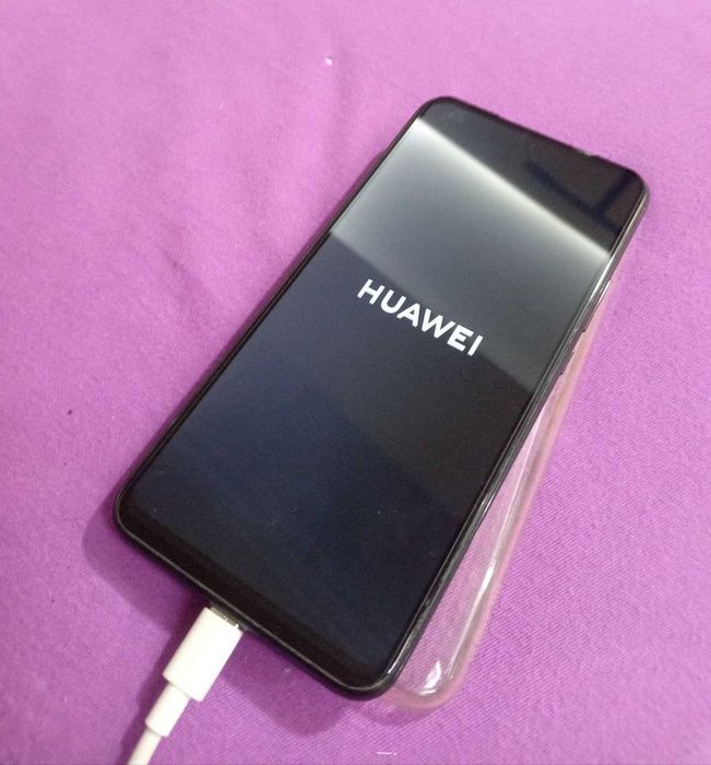 Срочно не дорого продается хороший телефон Huawei Y9 prime