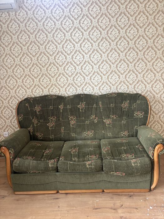 Диван в нормальном рабочем состоянии