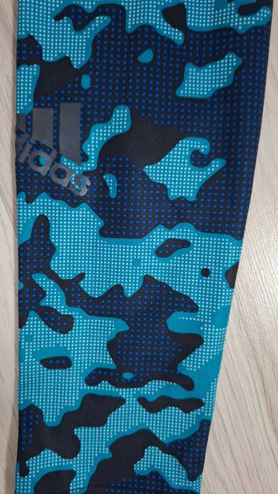 Спортен клин Adidas става и за S