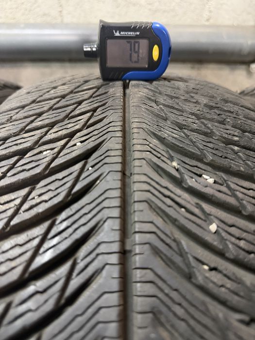 255/55/18 зимни гуми Michelin 4бр DOT25