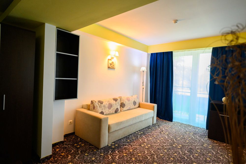 Camere Hotel la mare Laguna Mamaia cu parcare